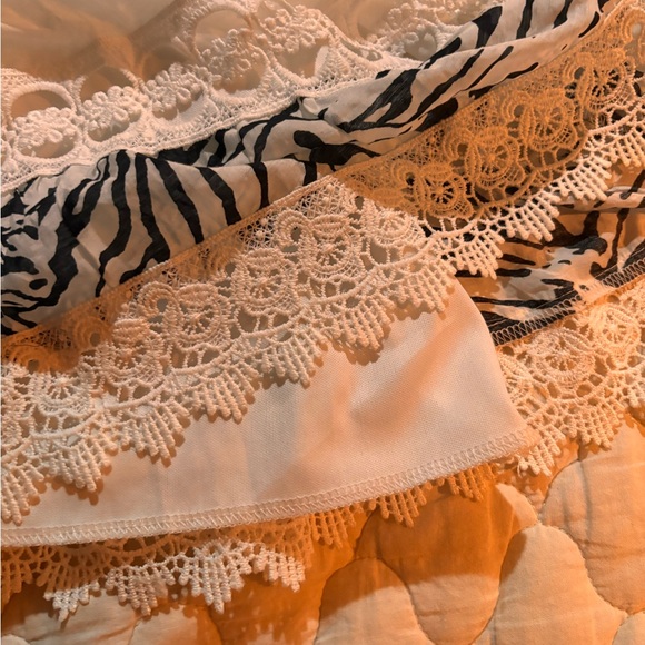 (2/$15) VINTAGE ELAN SKIRT 🥰 - Picture 3 of 3